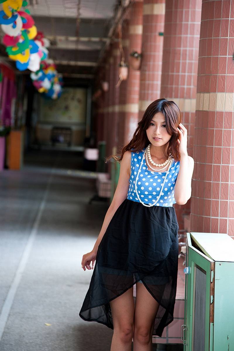 Vicni 2011圣瑪麗嬰院外拍 国产美少女外景自拍照片